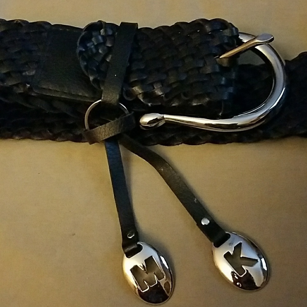 Weaved Michael Kors Belt size L (8-10)
